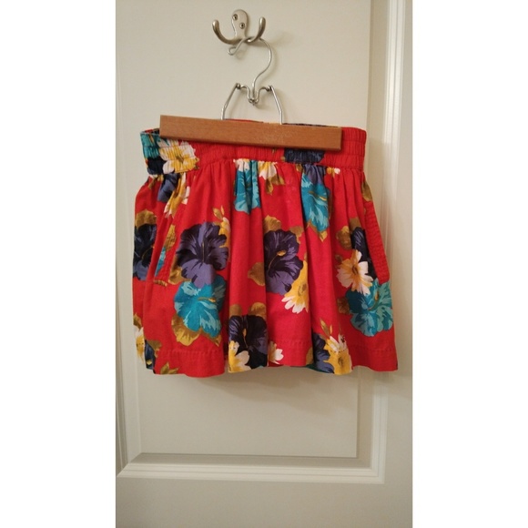 ⚘Hollister Flower Print Skirt⚘ - Picture 3 of 5
